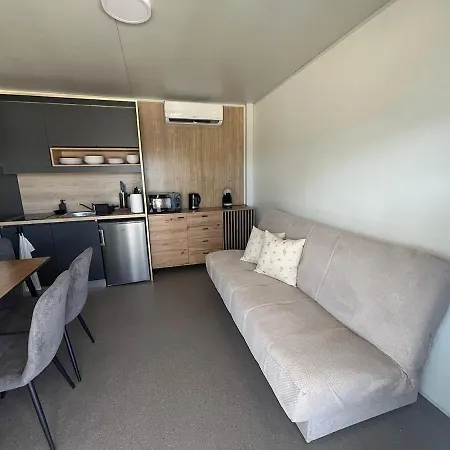 Mobile Katy 17 Ferienhaus Sukošan